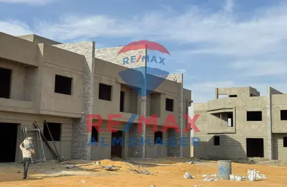 Villa - 5 Bedrooms - 4 Bathrooms for sale in Hood 2 St. - Green Belt - 6 October City - Giza