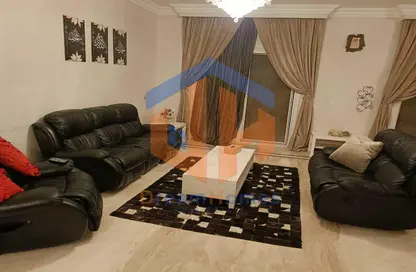 Villa - 4 Bedrooms - 3 Bathrooms for rent in Madinaty - Cairo