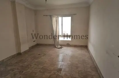 Apartment - 3 Bedrooms - 2 Bathrooms for sale in Maadi V - Zahraa El Maadi - Hay El Maadi - Cairo