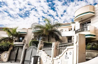 Villa - 5 Bedrooms - 4 Bathrooms for sale in Golden Heights - North Investors Area - New Cairo City - Cairo