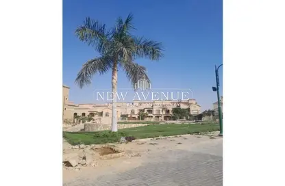 Villa - 4 Bedrooms - 2 Bathrooms for sale in Étoile De Ville - 5th Settlement Compounds - The 5th Settlement - New Cairo City - Cairo