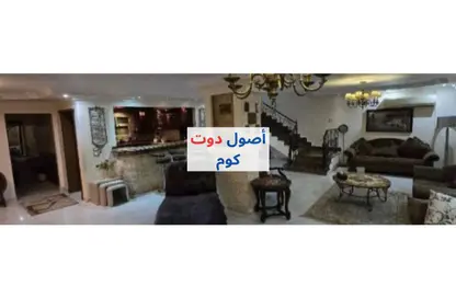 Duplex - 4 Bedrooms - 2 Bathrooms for rent in Gamal Abdel Nasser Axis - 12th District - 6 October City - Giza