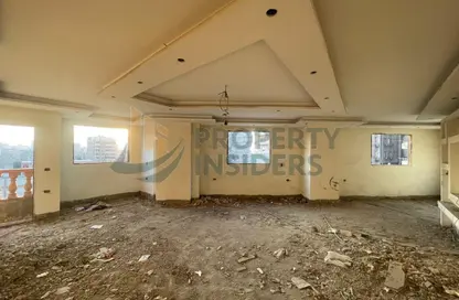 Apartment - 3 Bedrooms - 2 Bathrooms for sale in Ibrahim Al Besai St. - Mohandessin - Giza