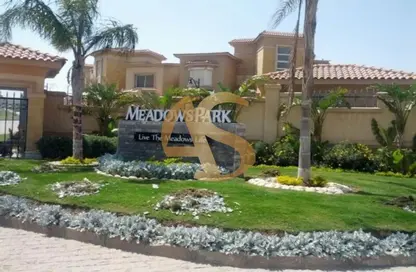 Twin House - 4 Bedrooms - 4 Bathrooms for sale in Royal Meadows - Sheikh Zayed Compounds - Sheikh Zayed City - Giza