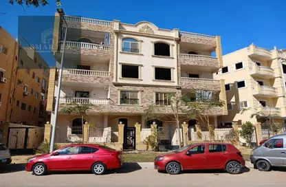 Apartment - 3 Bedrooms - 3 Bathrooms for sale in 1st Neighborhood - 9th Area - Shorouk City - Cairo