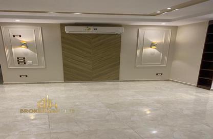 Apartment - 3 Bedrooms - 3 Bathrooms for rent in Midtown - South Investors Area - New Cairo City - Cairo