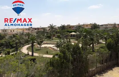 Villa - 6 Bedrooms - 7 Bathrooms for sale in Zayed 2000 - 4th District - Sheikh Zayed City - Giza