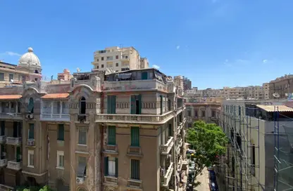 Apartment - 6 Bedrooms - 3 Bathrooms for sale in Ali Amin Maher St. - Raml Station - Hay Wasat - Alexandria