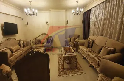 Apartment - 3 Bedrooms - 2 Bathrooms for sale in Hamouda Mahmoud St. - 8th Zone - Nasr City - Cairo