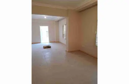 Apartment - 2 Bedrooms - 1 Bathroom for rent in West Arabella - 5th Settlement Compounds - The 5th Settlement - New Cairo City - Cairo