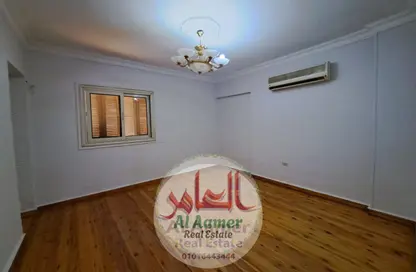 Apartment - 3 Bedrooms - 2 Bathrooms for rent in Cornish Al Nile St. - Hay Torah - Cairo