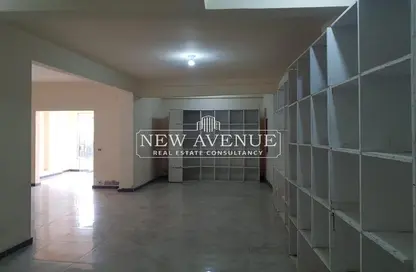 Retail - Studio - 1 Bathroom for rent in Ahmed Zain St. - El Hegaz Square - El Nozha - Cairo