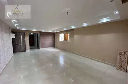 Half Floor - 3 Bedrooms - 2 Bathrooms for rent in 10th Sector - Zahraa El Maadi - Hay El Maadi - Cairo