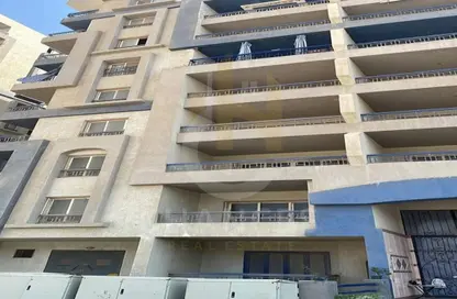 Apartment - 3 Bedrooms - 3 Bathrooms for sale in Zahraa Al Maadi St. - Degla - Hay El Maadi - Cairo