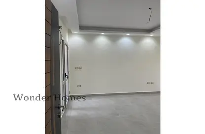 Apartment - 2 Bedrooms - 1 Bathroom for sale in Crystal Plaza - Zahraa El Maadi - Hay El Maadi - Cairo