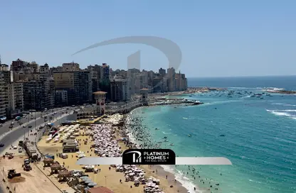 Apartment - 3 Bedrooms - 3 Bathrooms for sale in Al Geish Road - El Mandara - Hay Than El Montazah - Alexandria