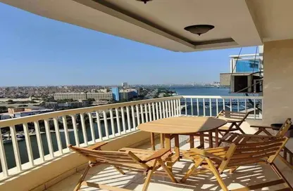 Apartment - 5 Bedrooms - 4 Bathrooms for sale in Cornish El Nile St. - Maadi - Hay El Maadi - Cairo