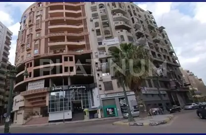 Apartment - 3 Bedrooms - 3 Bathrooms for sale in Mostafa Maher St. - Glim - Hay Sharq - Alexandria