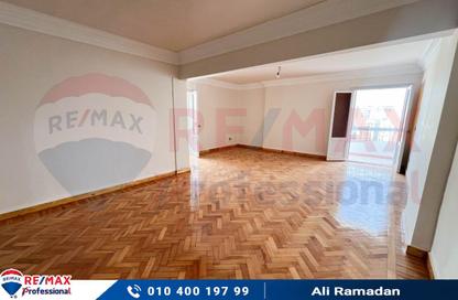 Apartment - 3 Bedrooms - 3 Bathrooms for rent in Batlimos Al Falaki St. - Saba Basha - Hay Sharq - Alexandria