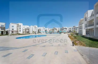 Chalet - 2 Bedrooms - 2 Bathrooms for sale in Sea View - Ras Al Hekma - North Coast