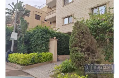 Apartment - 3 Bedrooms - 2 Bathrooms for sale in Ganoob El Acadimia - New Cairo City - Cairo