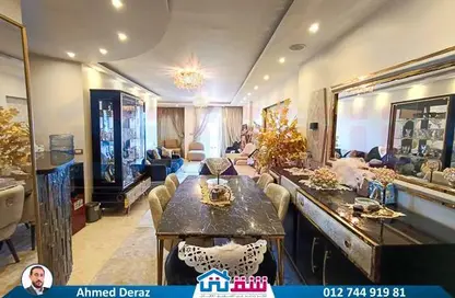 Apartment - 2 Bedrooms - 1 Bathroom for sale in Al Ekbal St. - Laurent - Hay Sharq - Alexandria