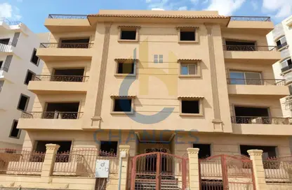 Whole Building - Studio - 2 Bathrooms for sale in Mostashareen - North Investors Area - New Cairo City - Cairo