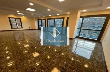 Office Space - Studio - 2 Bathrooms for rent in Zahraa Al Maadi St. - Degla - Hay El Maadi - Cairo