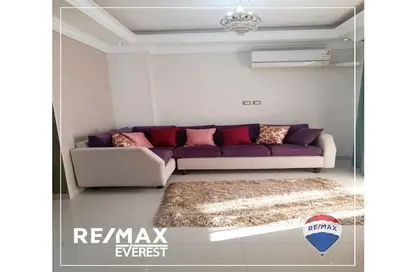 شقة - 2 غرف نوم - 2 حمامات للايجار في الحي السادس عشر - الشيخ زايد - الجيزة
