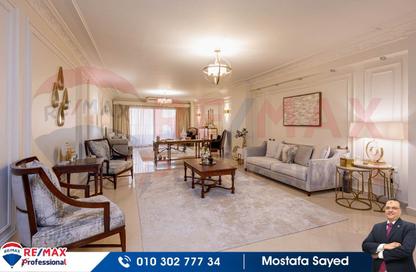 Apartment - 4 Bedrooms - 3 Bathrooms for sale in Mostafa Maher St. - Glim - Hay Sharq - Alexandria