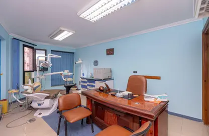 Medical Facility - Studio - 1 Bathroom for sale in Al Mosheer Ahmed Ismail St. - Mustafa Kamel - Hay Sharq - Alexandria