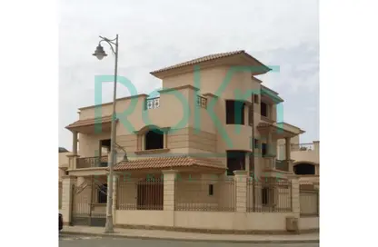 Villa - 3 Bedrooms - 3 Bathrooms for sale in Royal City - Sheikh Zayed Compounds - Sheikh Zayed City - Giza