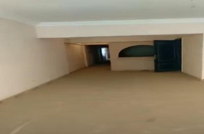 Apartment - 2 Bedrooms - 2 Bathrooms for sale in Cornish El Nile St. - Maadi - Hay El Maadi - Cairo