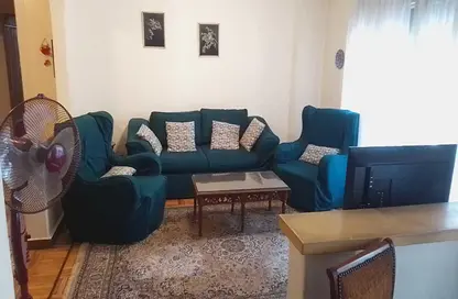 Apartment - 2 Bedrooms - 2 Bathrooms for rent in El Gezirah St. - Zamalek - Cairo