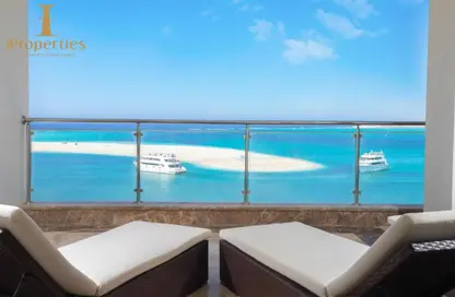 Penthouse - 4 Bedrooms - 2 Bathrooms for sale in Mountain View - Ras Al Hekma - North Coast