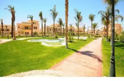 Villa - 6 Bedrooms - 6 Bathrooms for sale in Greens - 6th District - Sheikh Zayed City - Giza