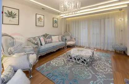 Apartment - 4 Bedrooms - 2 Bathrooms for sale in Roushdy St. - Stanley - Hay Sharq - Alexandria