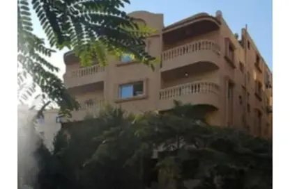 Apartment - 2 Bedrooms - 1 Bathroom for sale in 10th District - Sheikh Zayed City - Giza