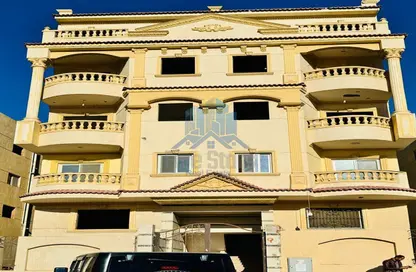 Apartment - 3 Bedrooms - 3 Bathrooms for sale in Al Shamalit Al Raeesy 2 St. - El Shamaliat District - 6 October City - Giza