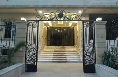 Apartment - 3 Bedrooms - 2 Bathrooms for sale in South Lotus - El Lotus - New Cairo City - Cairo