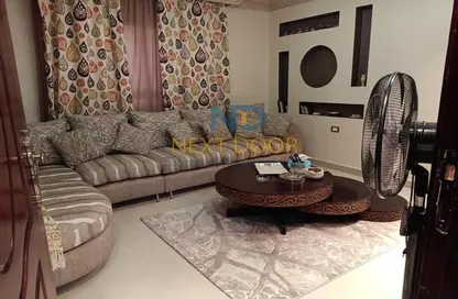 Apartment - 3 Bedrooms - 2 Bathrooms for sale in Tijan - Zahraa El Maadi - Hay El Maadi - Cairo