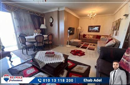 Apartment - 2 Bedrooms - 1 Bathroom for sale in Mostafa Abou Heif St. - Saba Basha - Hay Sharq - Alexandria