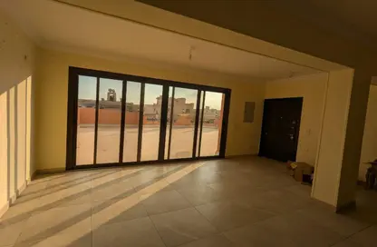 Roof - 2 Bedrooms - 3 Bathrooms for sale in El Banafseg Apartment Buildings - El Banafseg - New Cairo City - Cairo