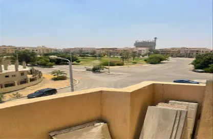 Apartment - 5 Bedrooms - 2 Bathrooms for sale in Doctor Mohamed Youssef St. - El Banafseg 7 - El Banafseg - New Cairo City - Cairo