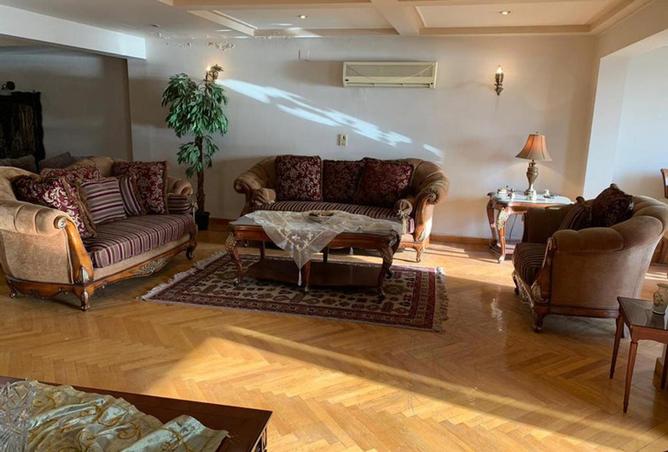 Apartment - 4 Bedrooms - 3 Bathrooms for sale in Cornish El Nile St. - Maadi - Hay El Maadi - Cairo