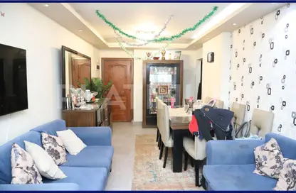 Apartment - 3 Bedrooms - 1 Bathroom for sale in Al Nasr St. - Smouha - Hay Sharq - Alexandria