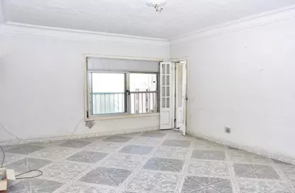 شقة - 3 غرف نوم - 2 حمامات للبيع في شارع المشير احمد اسماعيل - سيدي جابر - حي شرق - الاسكندرية