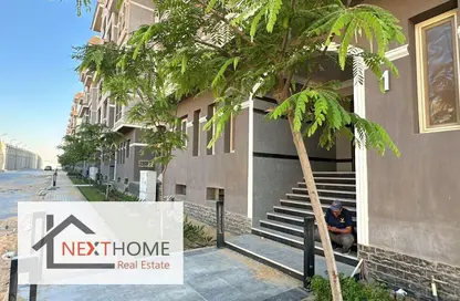 Apartment - 3 Bedrooms - 2 Bathrooms for sale in Central New Cairo - North Teseen St. - The 5th Settlement - New Cairo City - Cairo