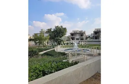 Villa - 5 Bedrooms - 2 Bathrooms for sale in Cairo Festival City - North Investors Area - New Cairo City - Cairo