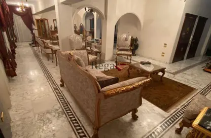 Duplex - 5 Bedrooms - 3 Bathrooms for sale in Hesham Labib St. - 8th Zone - Nasr City - Cairo